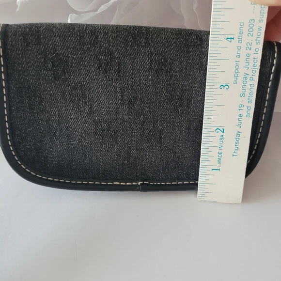 Dooney & Bourke Wristlet - Picture 5 of 8